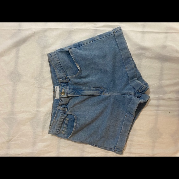 SOLD❌ American Apparel Jean shorts size 31 - Picture 2 of 4
